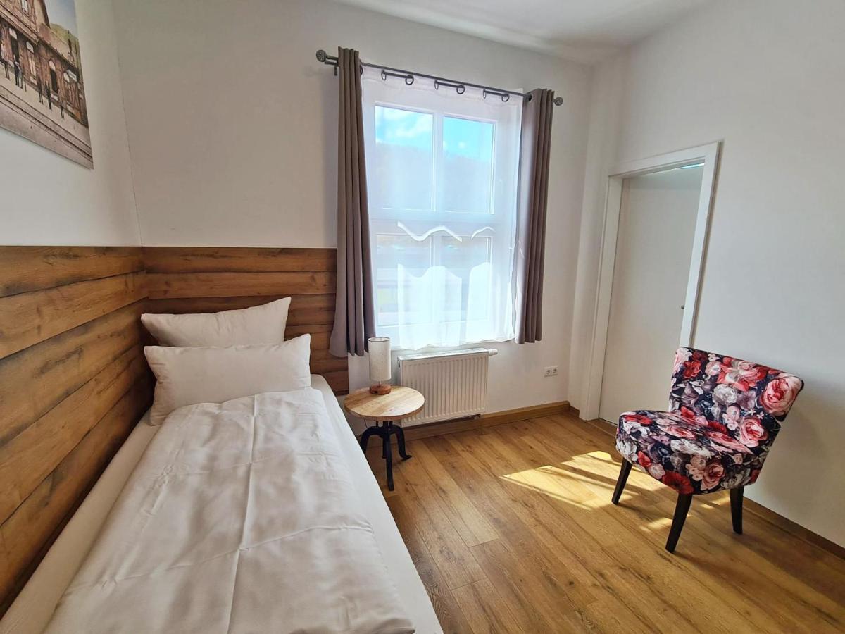 Hotel Gleis 3Viertel Jena Bagian luar foto