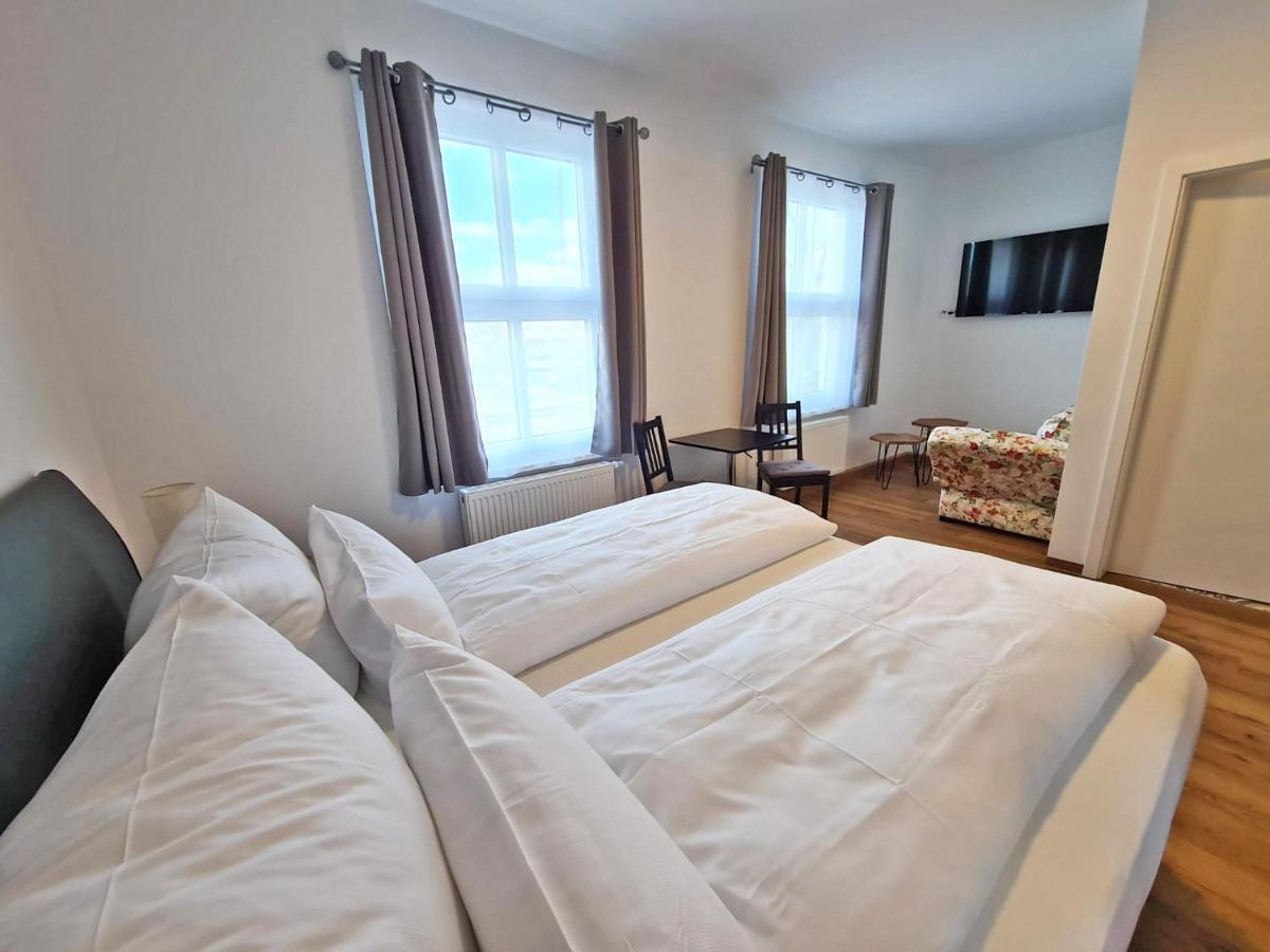 Hotel Gleis 3Viertel Jena Bagian luar foto