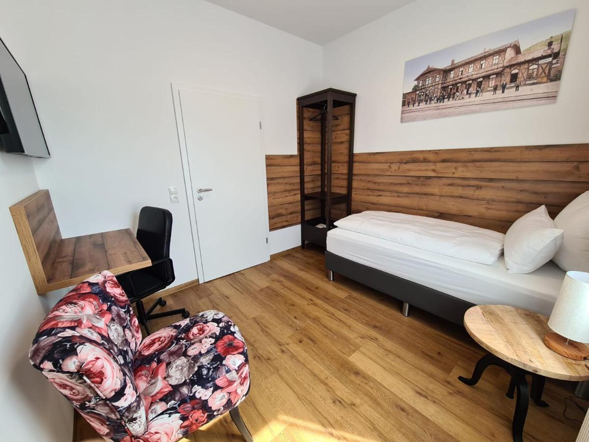 Hotel Gleis 3Viertel Jena Bagian luar foto