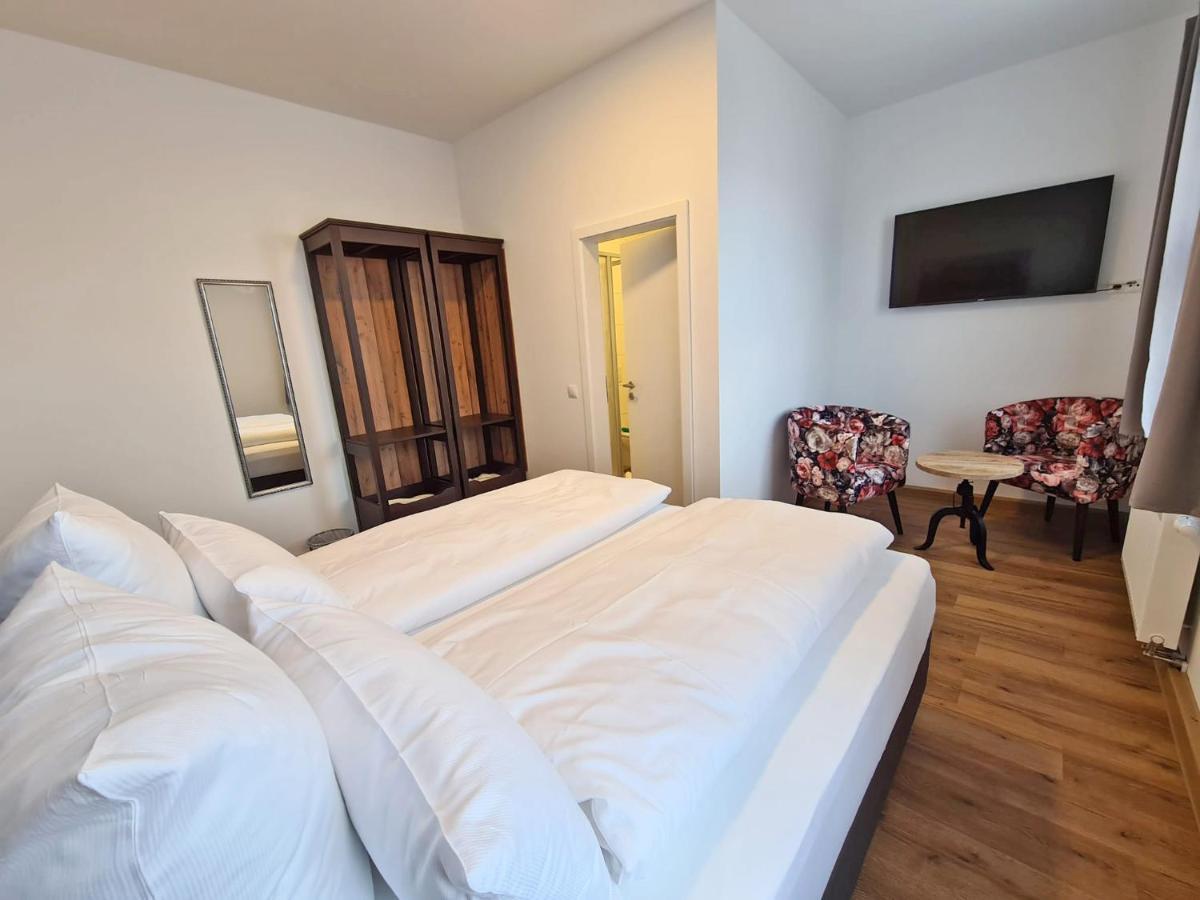 Hotel Gleis 3Viertel Jena Bagian luar foto